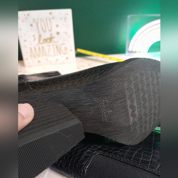 Zodiac black over the knee boots 7.5 Never Worn - Picture 3 of 6